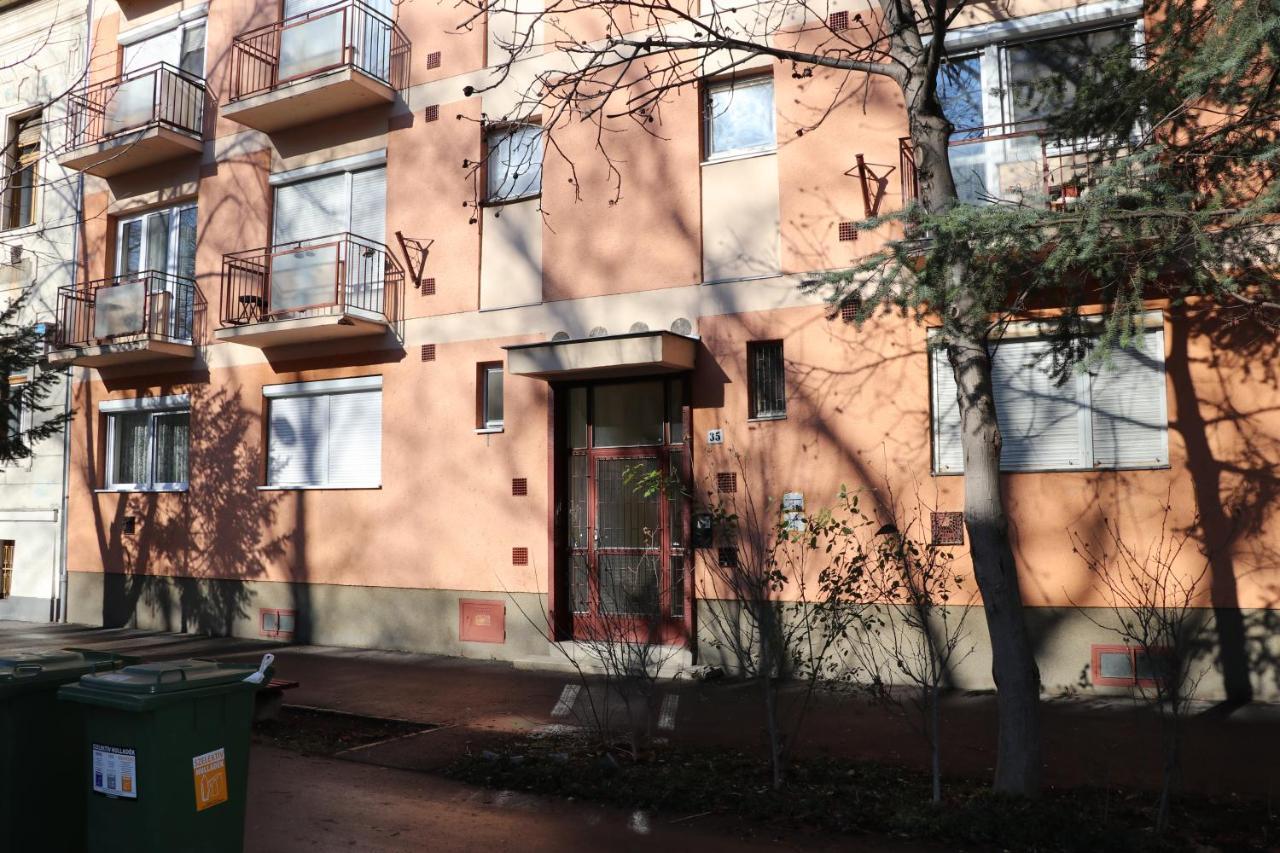 Apartamento Petofi Apartman Szeged Exterior foto